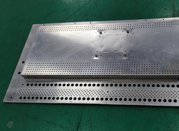 電視機(jī)鋁背板