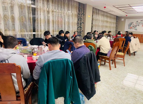 煙臺(tái)泰諾模具有限公司聚餐4