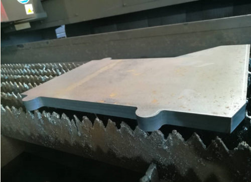 如何解決激光切割加工燒邊掛渣問題