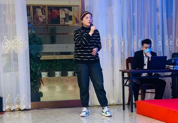 煙臺(tái)泰諾模具有限公司聚餐555